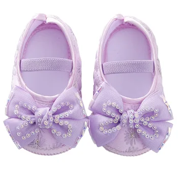 Домашняя обувь для маленьких девочек, детская обувь, модная обувь для малышей на мягкой подошве, платье с жемчугом, обувь принцессы с цветами, сандалии для малышей, обувь для девочек